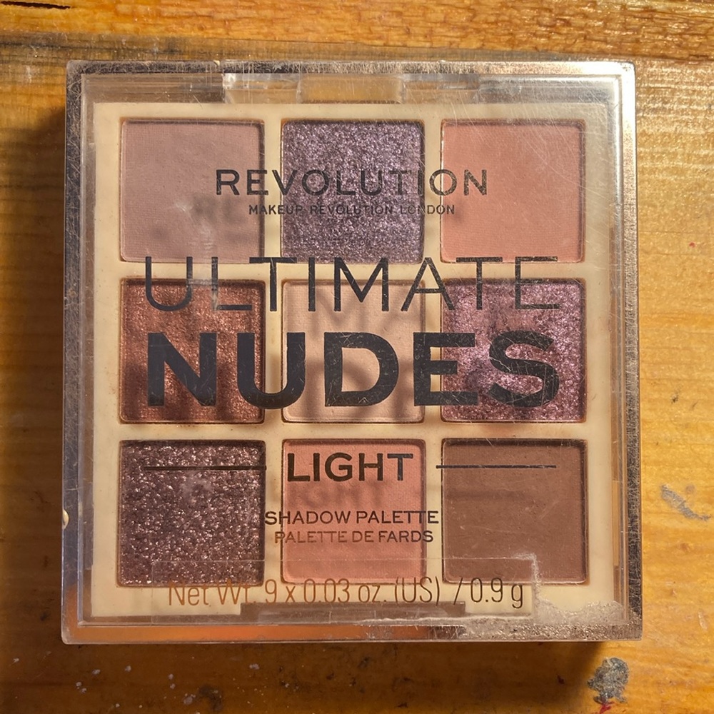 Make up revolution, ultimate nudes light, shadow palette- size - 9 X 0.03 (US)